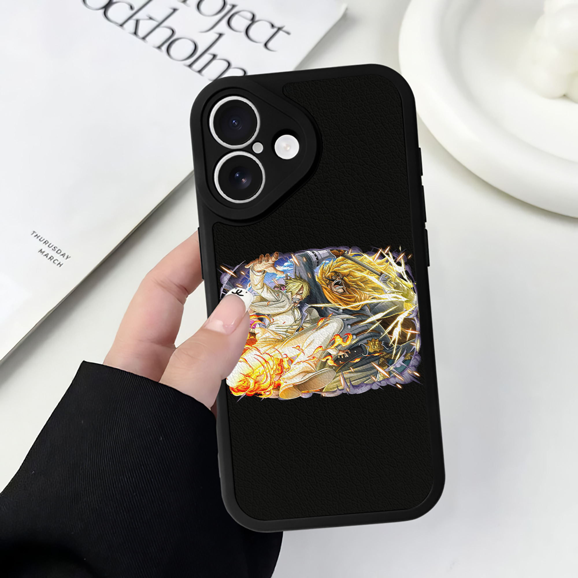 （画像用） ワンピース サンジ ONE PIECE Sanji 【iPhone 16シリーズ対応】シリコンスマホケース（レザー調） 材質：シリコン